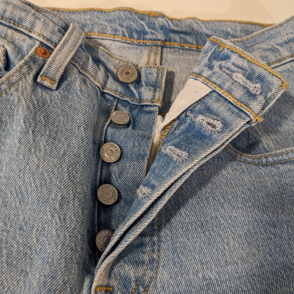 501® LEVI'S® CROP JEANS, Samba Blues, 24x26, EUC - Picture 7 of 14